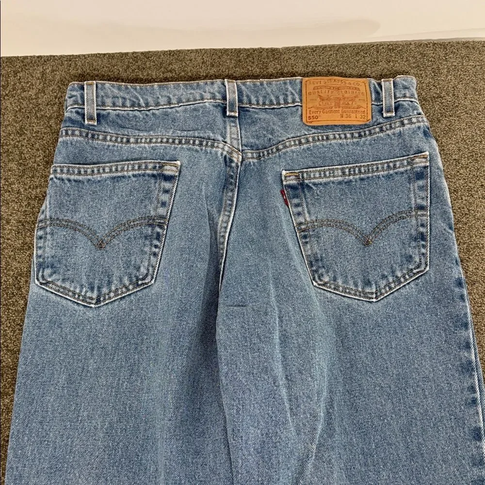 Levi's Jeans Mens 36x32 550 Light Wash Classic Blue Denim Relaxed Fit Cotton 90s